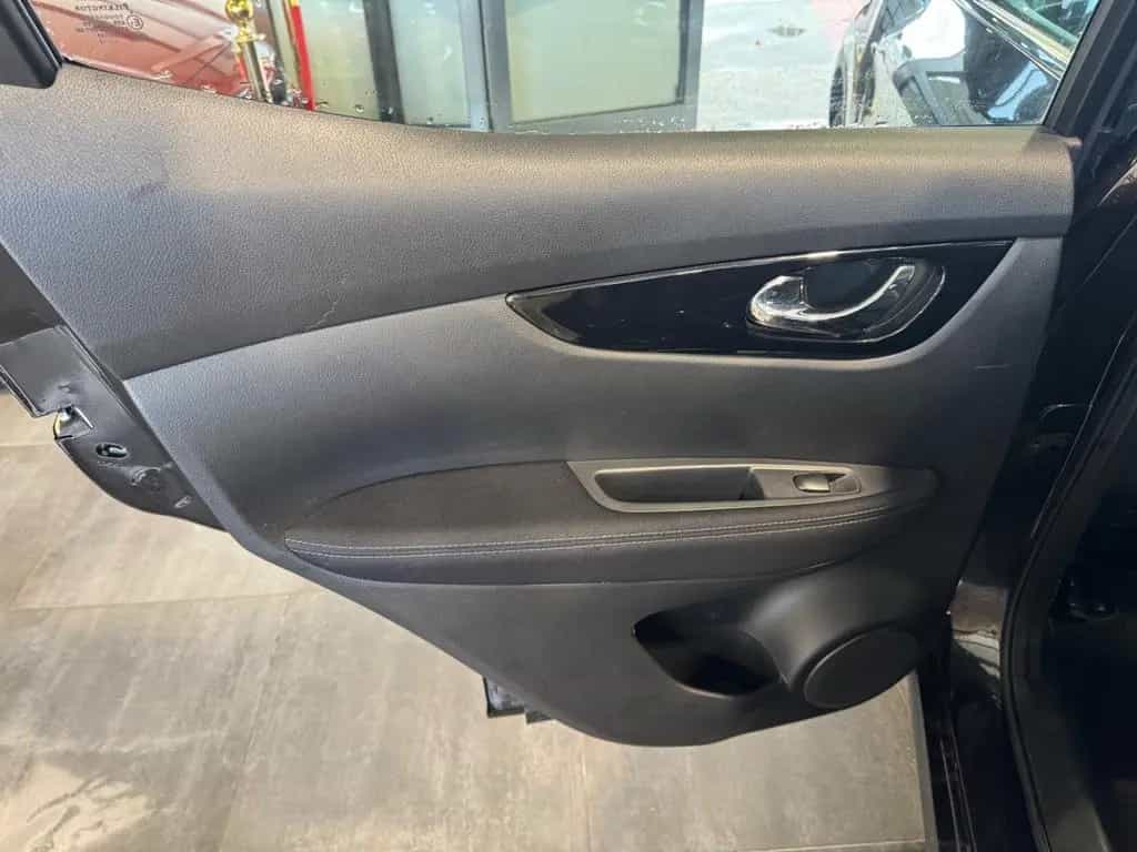 Nissan Qashqai N-Connecta | TÜV 06.2027 06/2016-photo-18