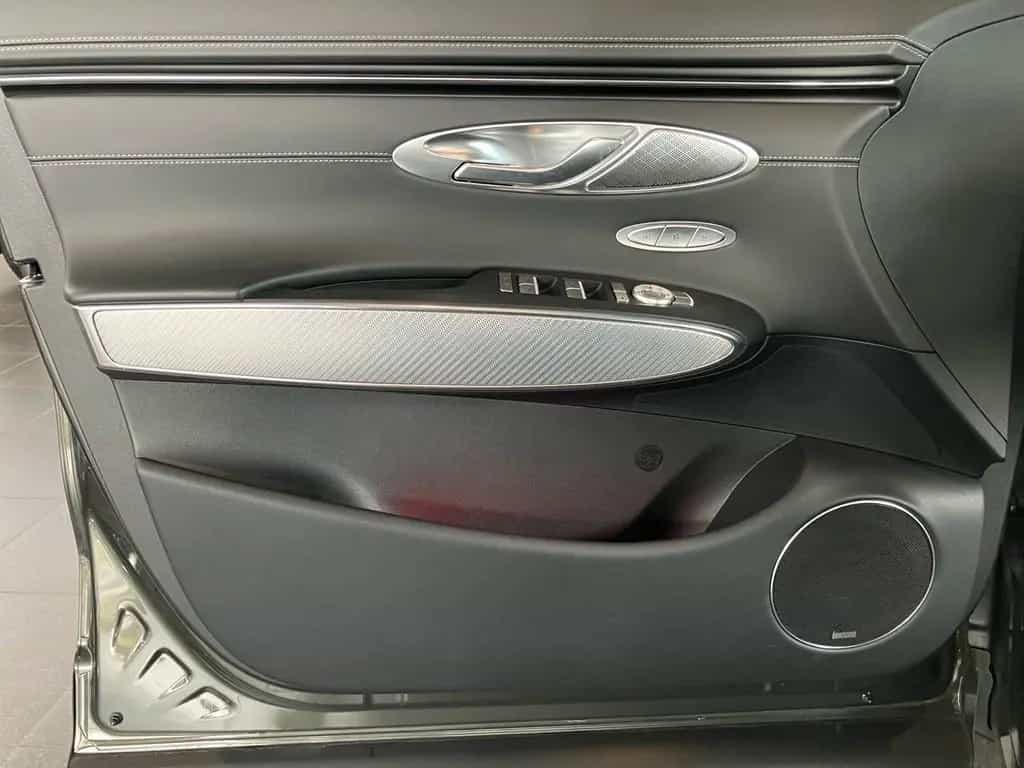 Genesis GV70 2,2L Diesel AWD Sport vom Genesis Vertragsp 11/2024-photo-9