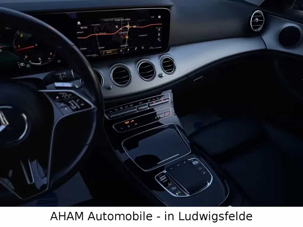 Mercedes-Benz E 220 d T Avantgarde|FACELIFT|MBUX|AHK|KAM|LED 11/2020-photo-27