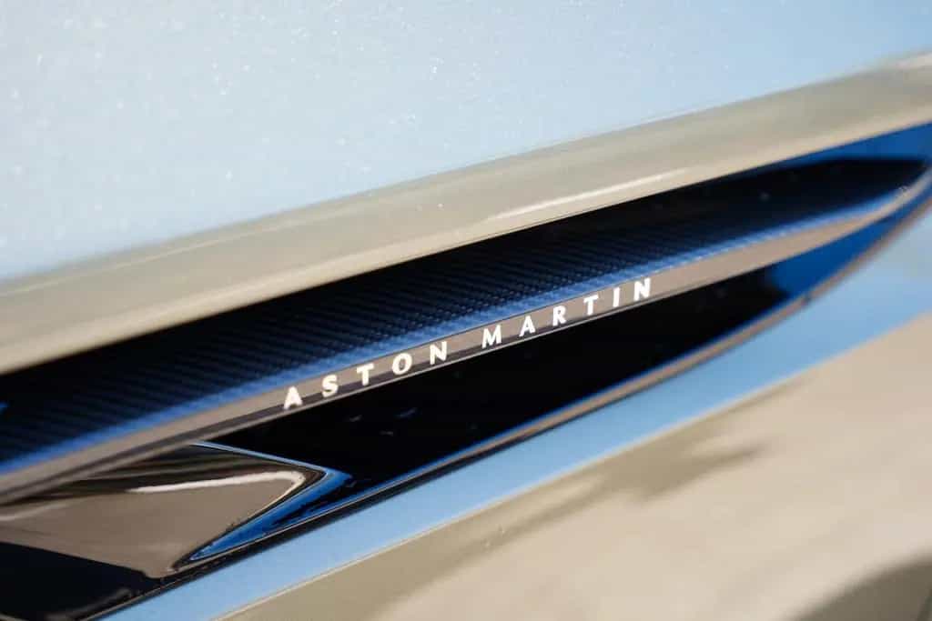 Aston Martin DB12 4.0 V8 Volante Carbon NEW SERVICE 08/2024-photo-17