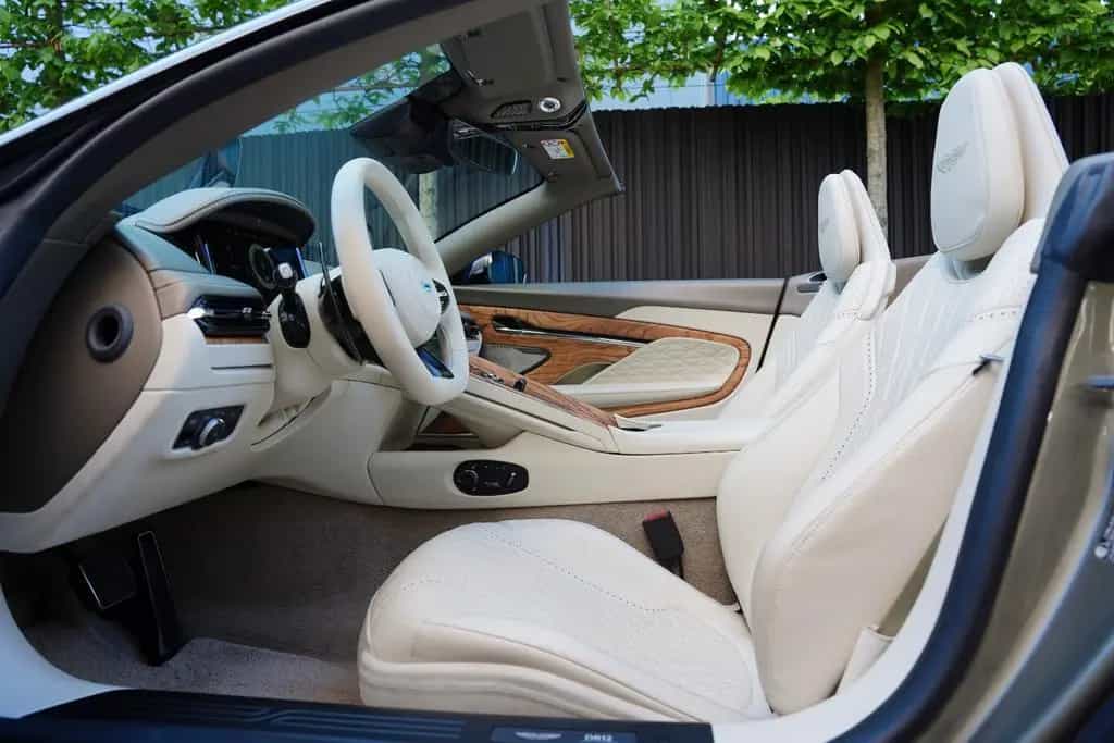 Aston Martin DB12 4.0 V8 Volante Carbon NEW SERVICE 08/2024-photo-7