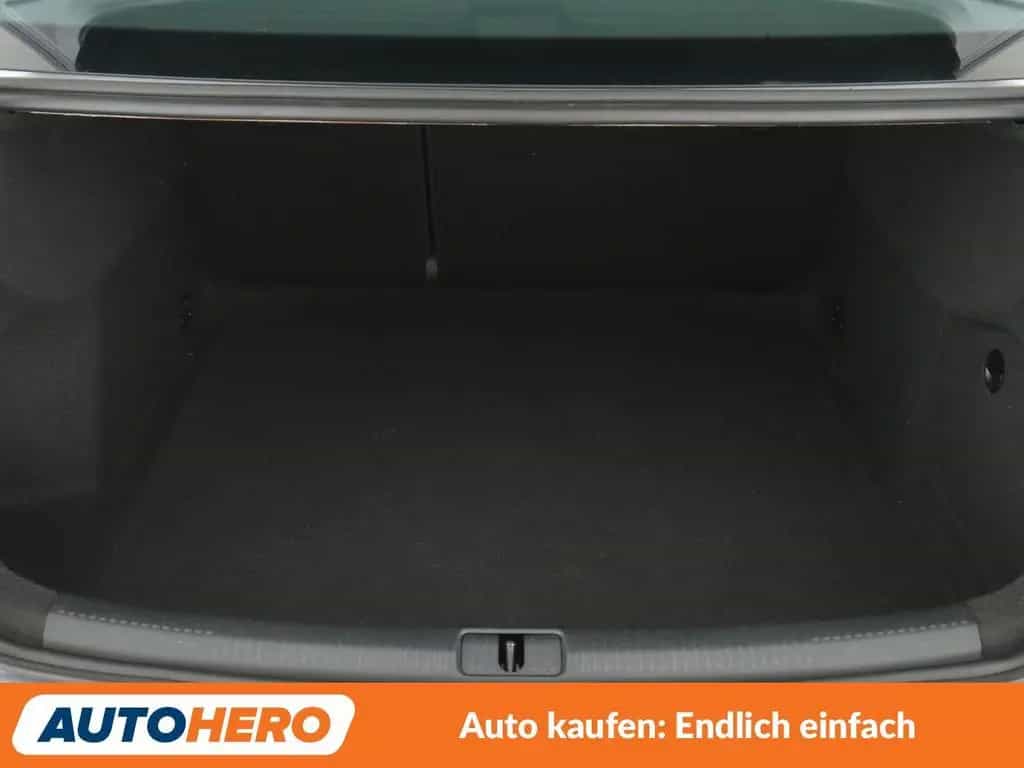 Audi A3 Limousine 1.4 TFSI ACT ACT Aut.*NAV*XENON* 05/2017-photo-17