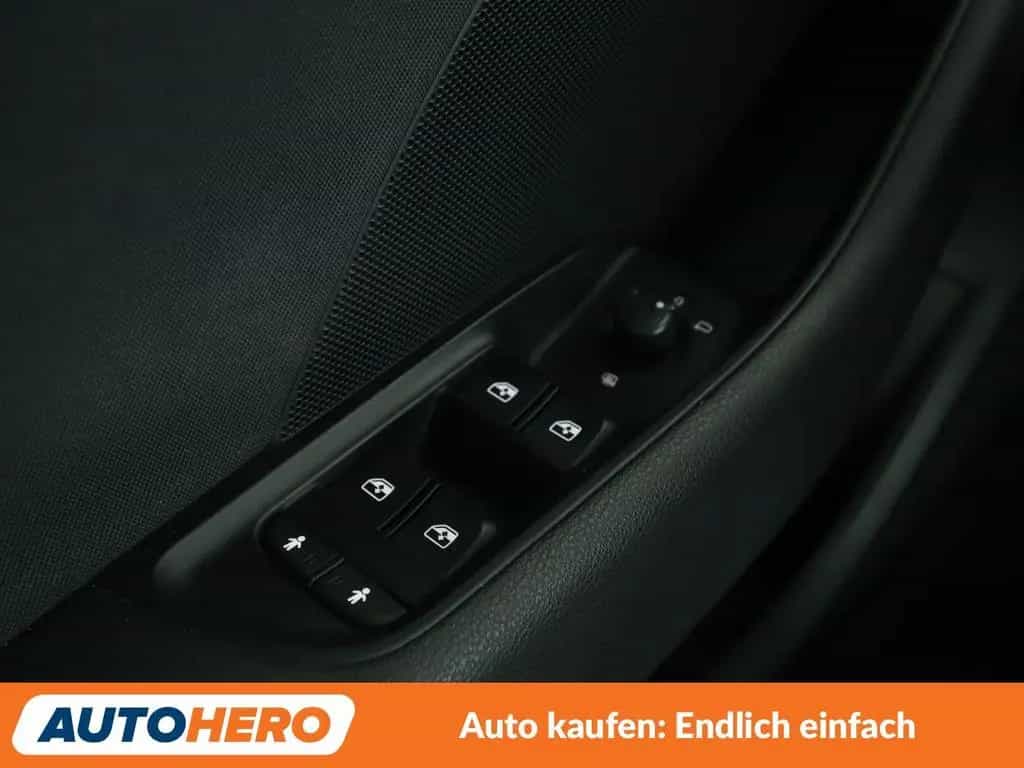 Audi A3 Limousine 1.4 TFSI ACT ACT Aut.*NAV*XENON* 05/2017-photo-25