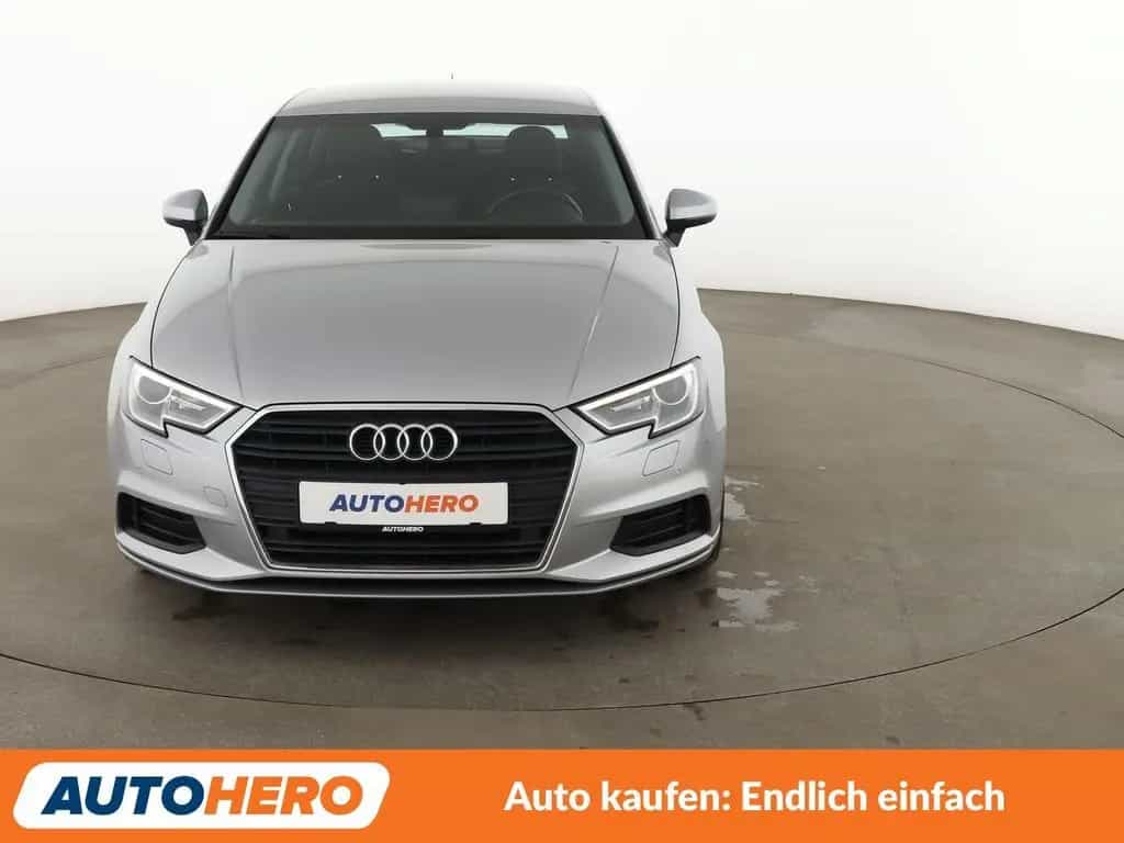 Audi A3 Limousine 1.4 TFSI ACT ACT Aut.*NAV*XENON* 05/2017-photo-8