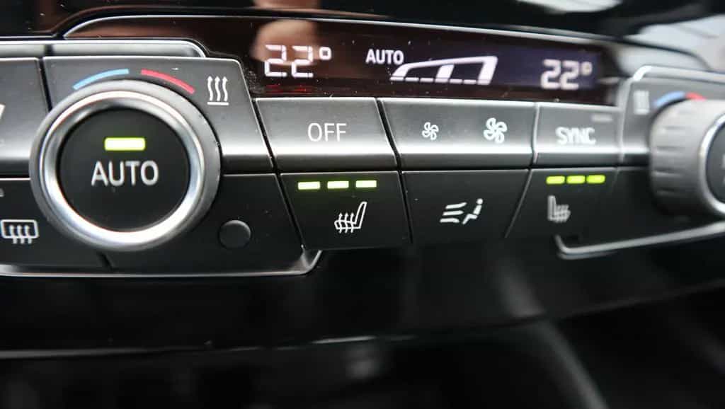 BMW X2 sDrive 20 i Advantage Plus Navi LED Kamera 12/2019-photo-23