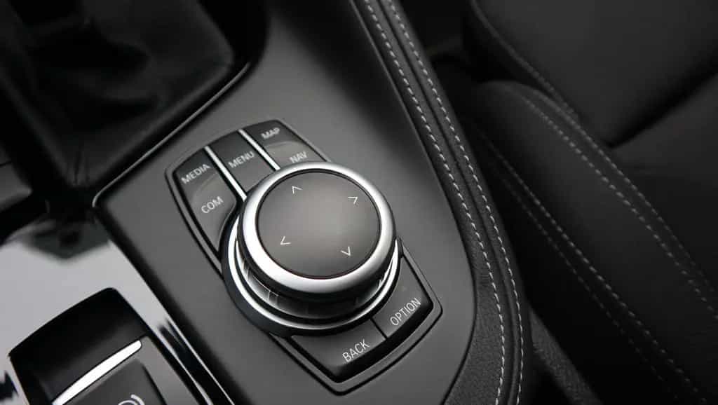 BMW X2 sDrive 20 i Advantage Plus Navi LED Kamera 12/2019-photo-26