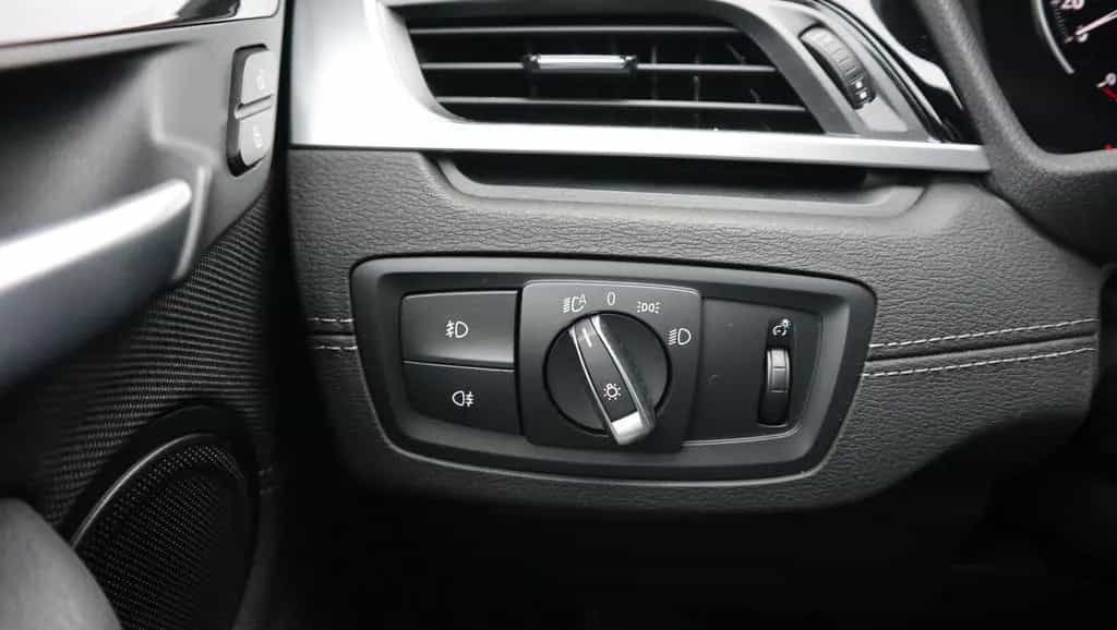 BMW X2 sDrive 20 i Advantage Plus Navi LED Kamera 12/2019-photo-28