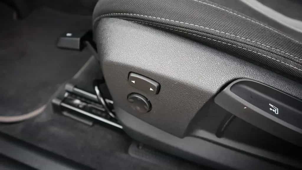 BMW X2 sDrive 20 i Advantage Plus Navi LED Kamera 12/2019-photo-31