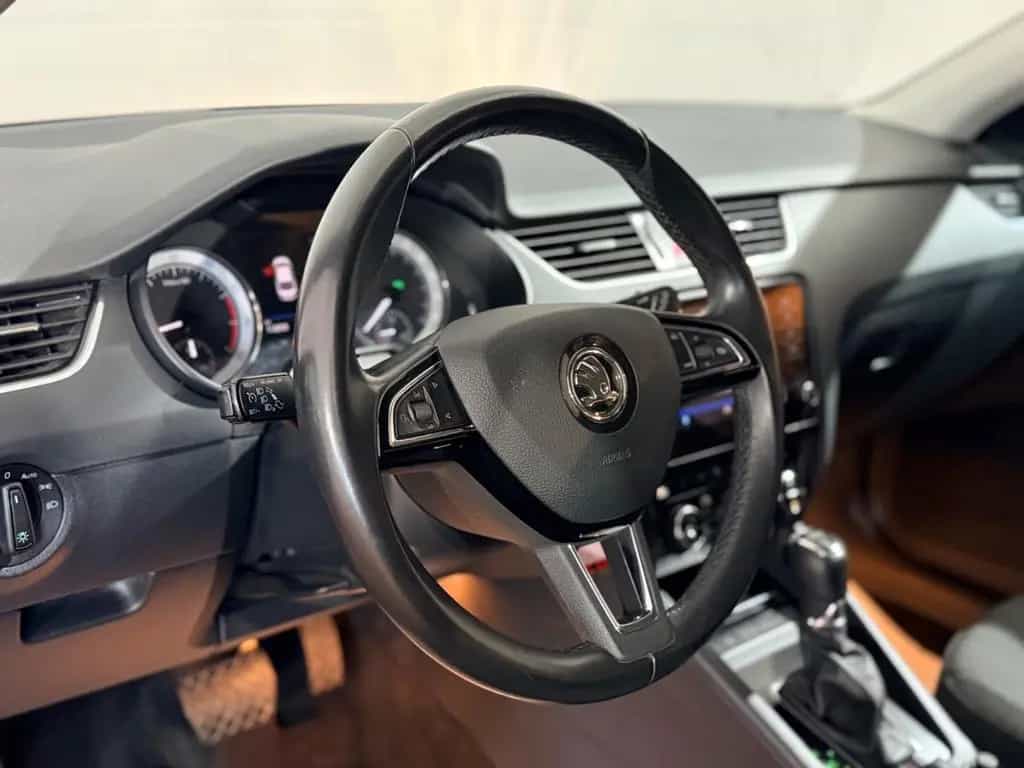 Skoda Octavia Lim. Apple/Android Tempomat Finanzierung 04/2019-photo-12