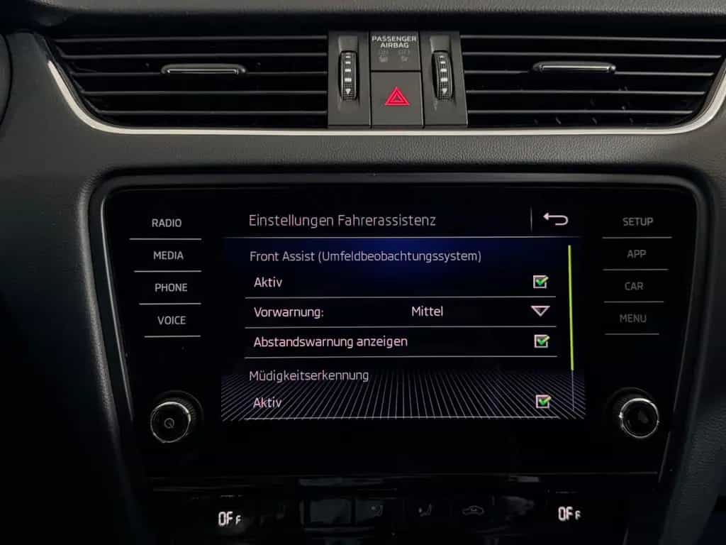 Skoda Octavia Lim. Apple/Android Tempomat Finanzierung 04/2019-photo-23