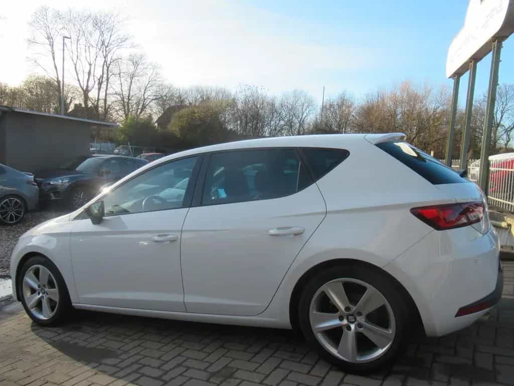 Seat Leon FR-NAVI-LED-SHZ-ALCANTARA-PDC-LEDER-17"ALU 08/2014-photo-10