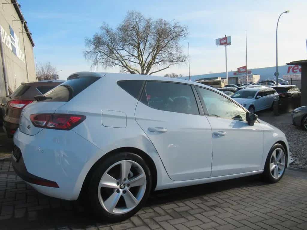 Seat Leon FR-NAVI-LED-SHZ-ALCANTARA-PDC-LEDER-17"ALU 08/2014-photo-11