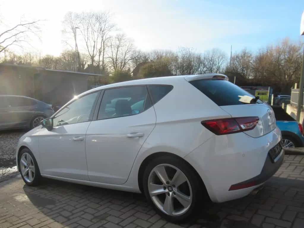 Seat Leon FR-NAVI-LED-SHZ-ALCANTARA-PDC-LEDER-17"ALU 08/2014-photo-12