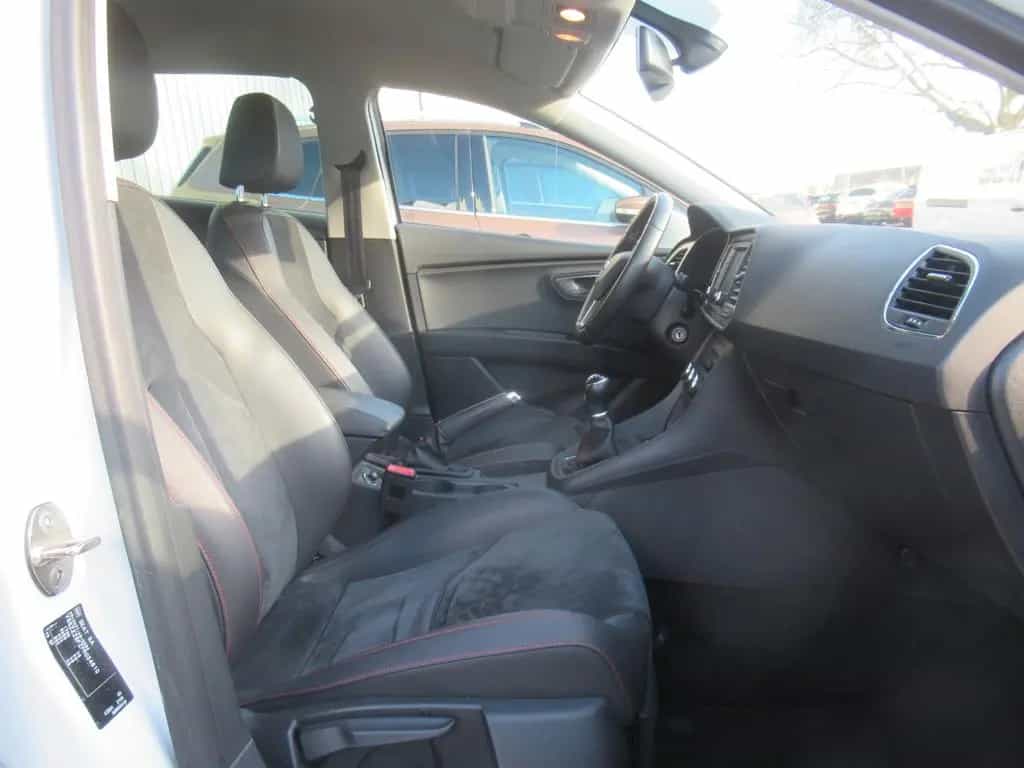 Seat Leon FR-NAVI-LED-SHZ-ALCANTARA-PDC-LEDER-17"ALU 08/2014-photo-24