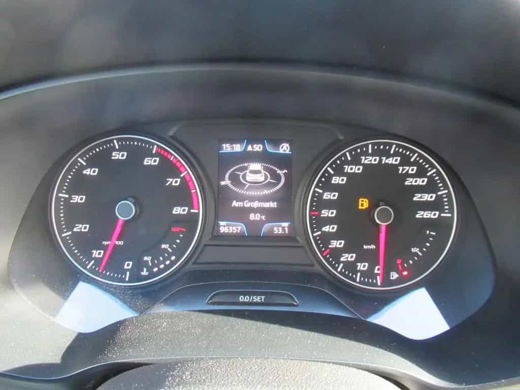 Seat Leon FR-NAVI-LED-SHZ-ALCANTARA-PDC-LEDER-17"ALU 08/2014-photo-27