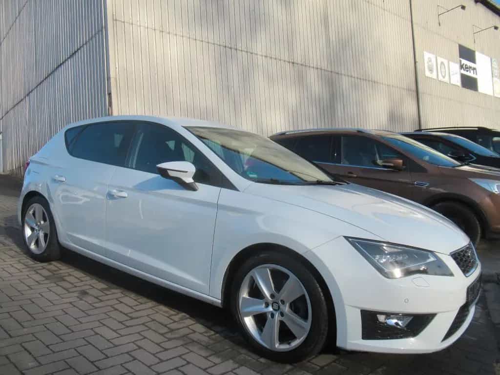 Seat Leon FR-NAVI-LED-SHZ-ALCANTARA-PDC-LEDER-17"ALU 08/2014-photo-7