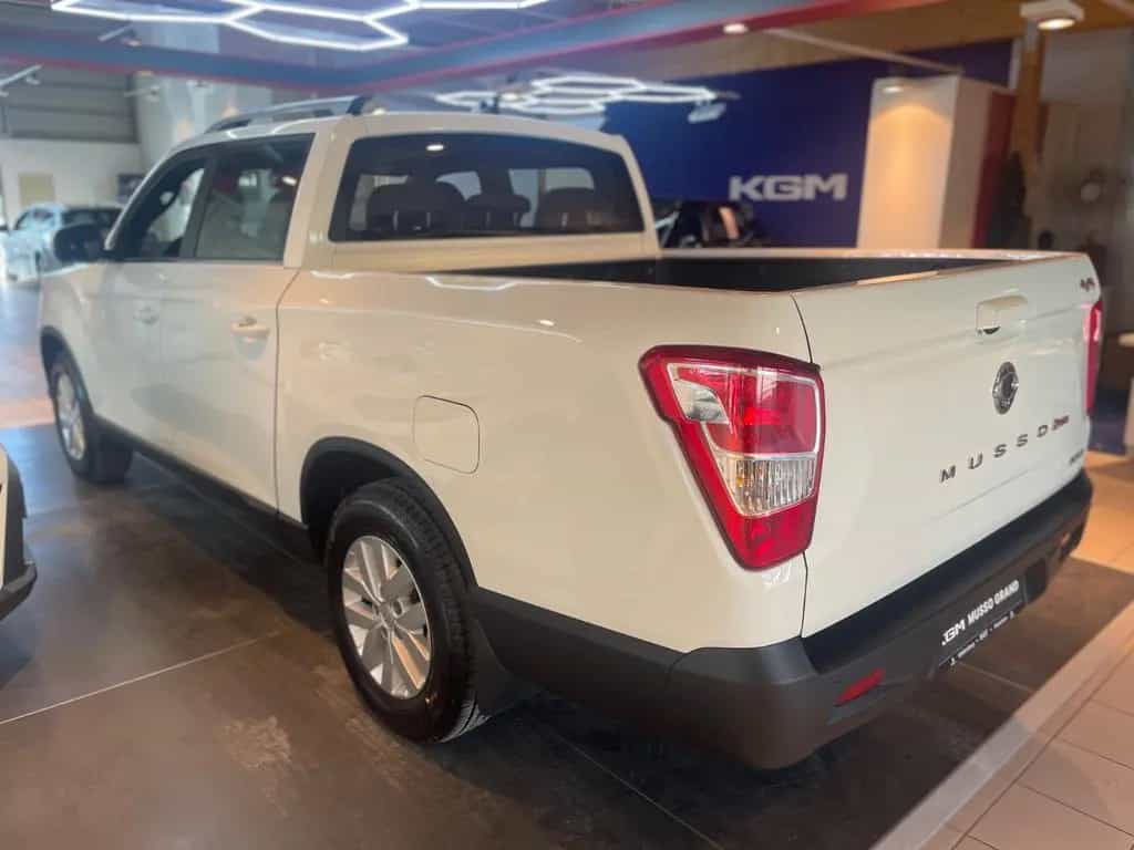KGM Musso Grand Pickup Diesel 3,5 T Anhängelast null-photo-40