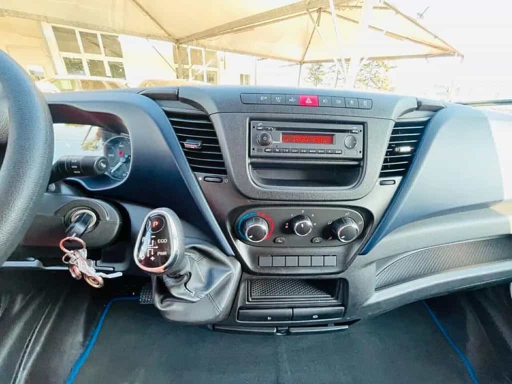 Iveco Daily 35 S14 136CV HI-MATIC L3H2 03/2019-photo-12