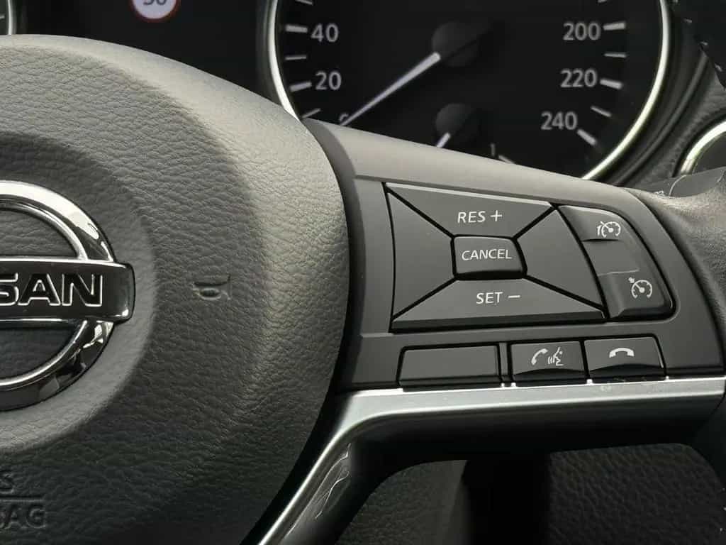 Nissan Qashqai N-Connecta AUTOMATIK°NAVI°LED°KAMERA°SHZ 09/2017-photo-18