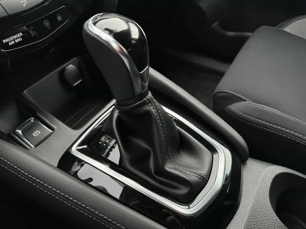 Nissan Qashqai N-Connecta AUTOMATIK°NAVI°LED°KAMERA°SHZ 09/2017-photo-21