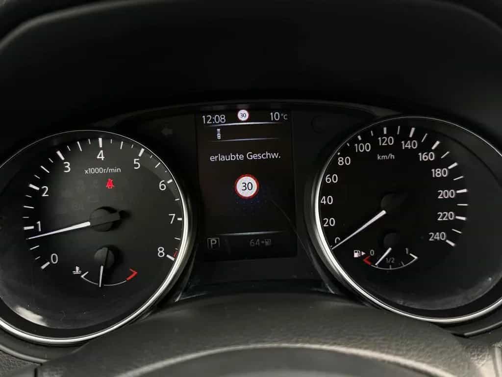 Nissan Qashqai N-Connecta AUTOMATIK°NAVI°LED°KAMERA°SHZ 09/2017-photo-24
