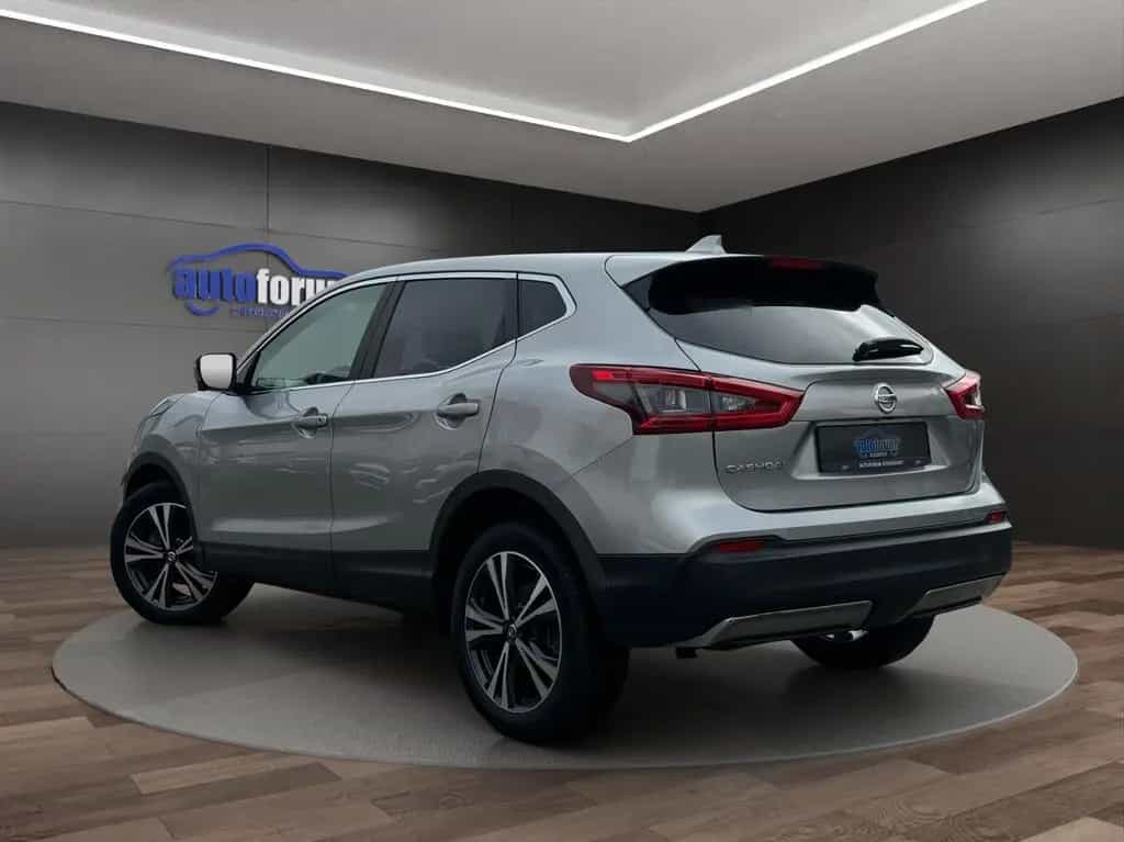 Nissan Qashqai N-Connecta AUTOMATIK°NAVI°LED°KAMERA°SHZ 09/2017-photo-5