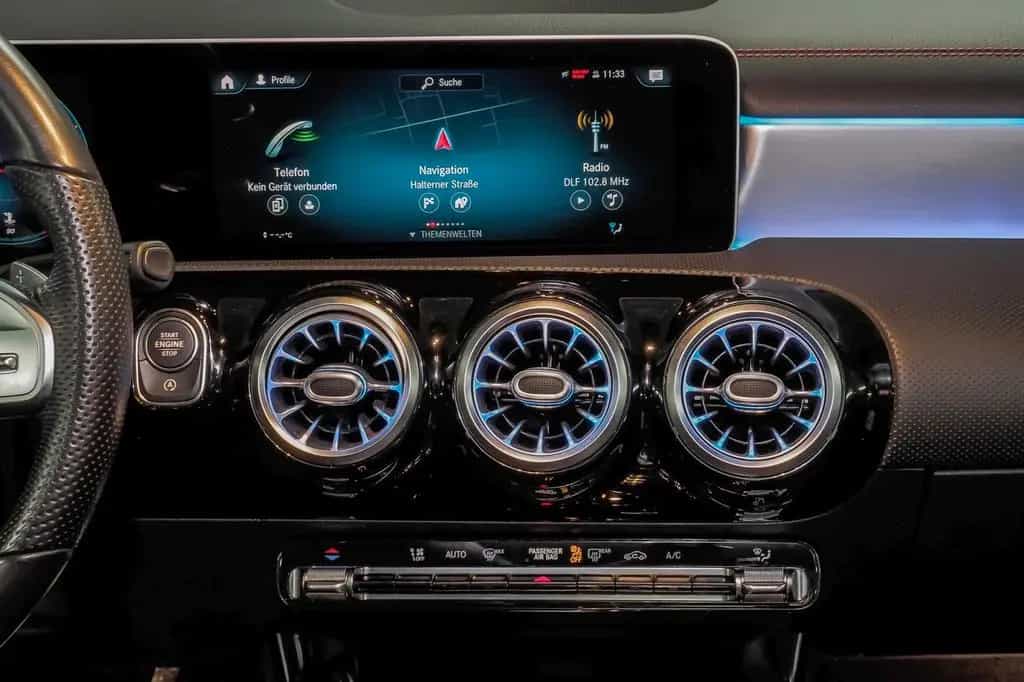 Mercedes-Benz CLA-Class 200*AMG SPORT*TOP ZUSTAND*SORGLOS-PAKET* 08/2019-photo-17