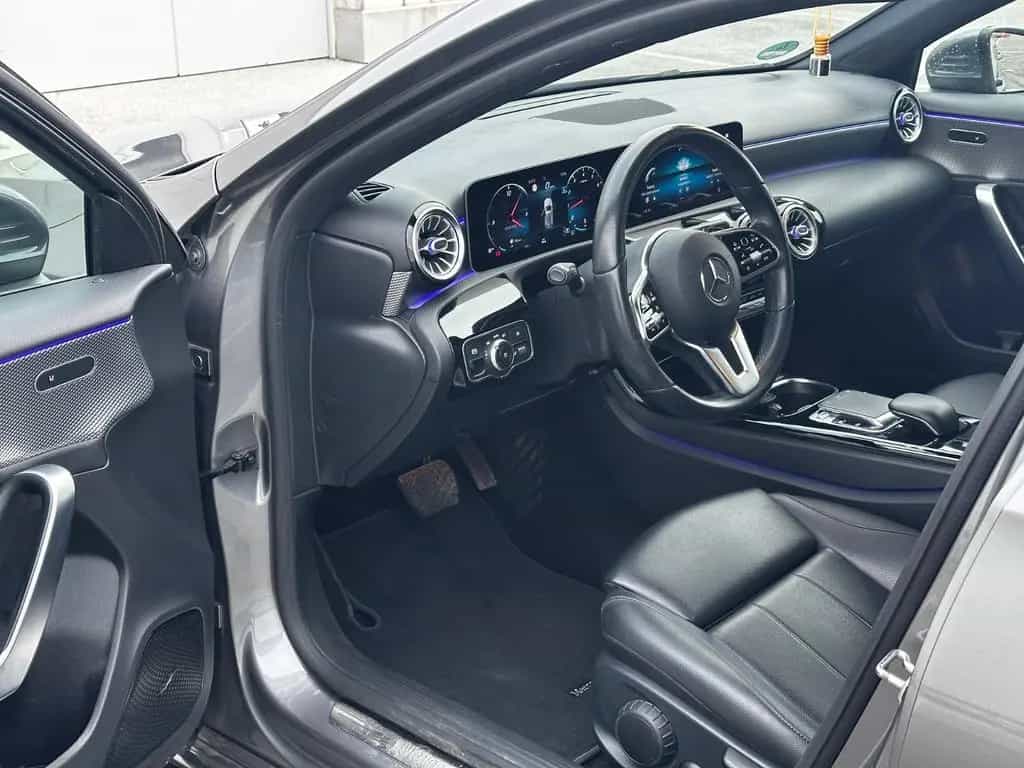 Mercedes-Benz A-Class 200 Edition 19 11/2020-photo-10