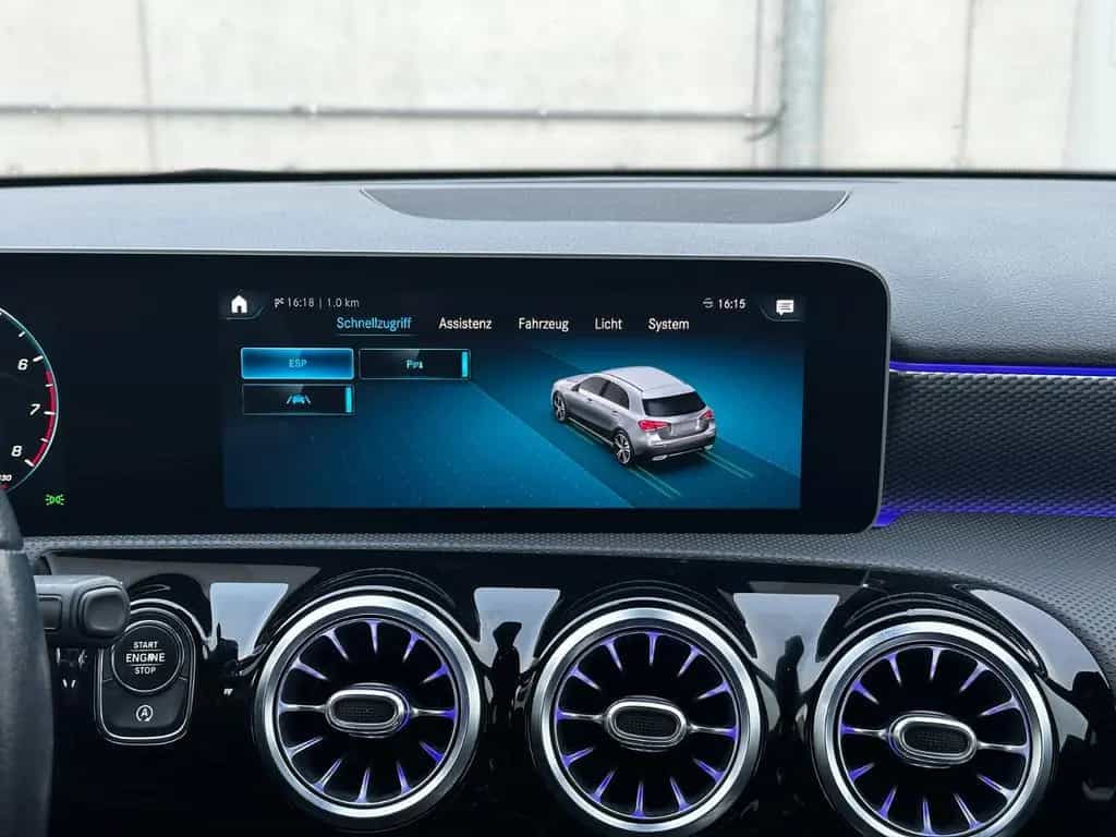 Mercedes-Benz A-Class 200 Edition 19 11/2020-photo-21