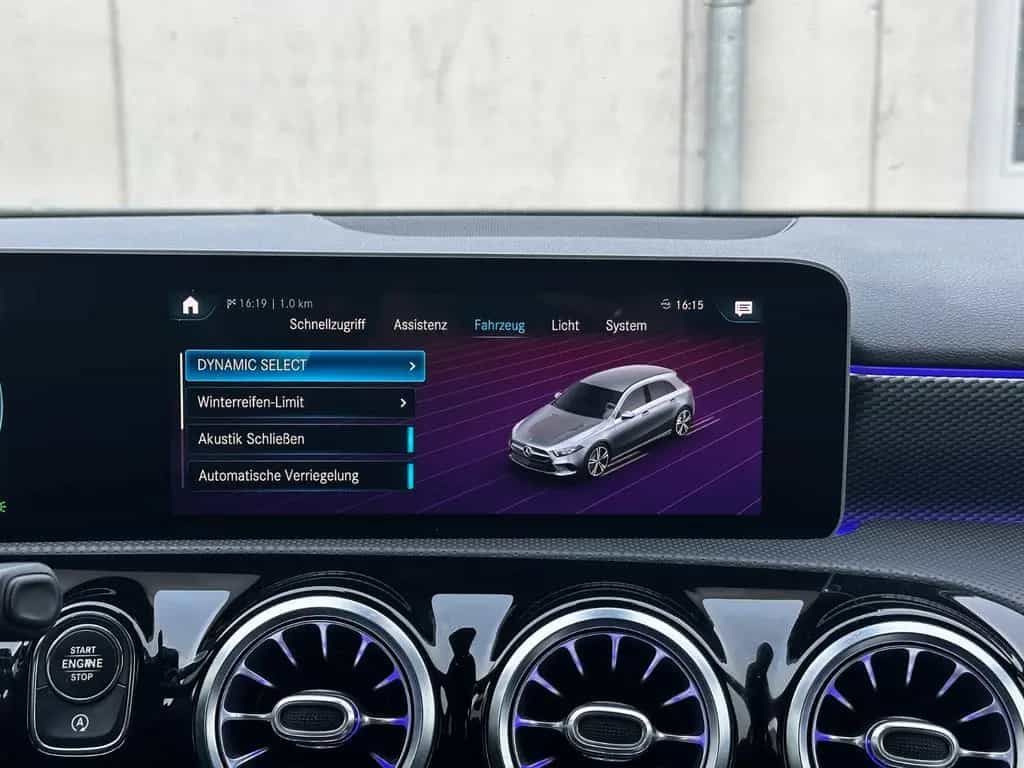 Mercedes-Benz A-Class 200 Edition 19 11/2020-photo-24