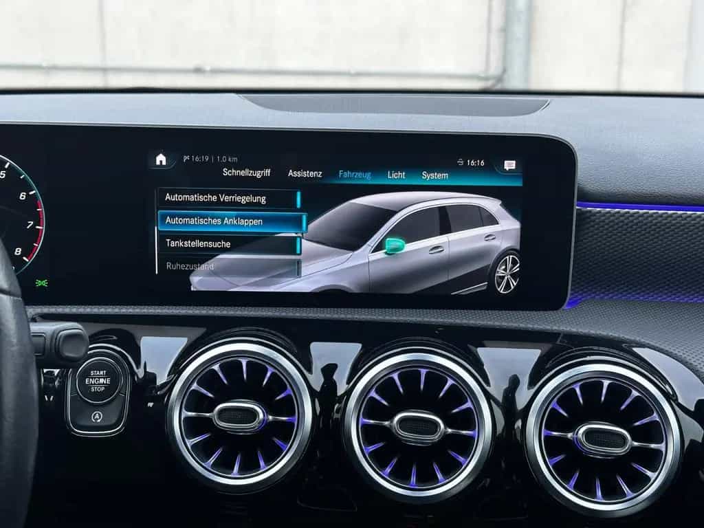Mercedes-Benz A-Class 200 Edition 19 11/2020-photo-25