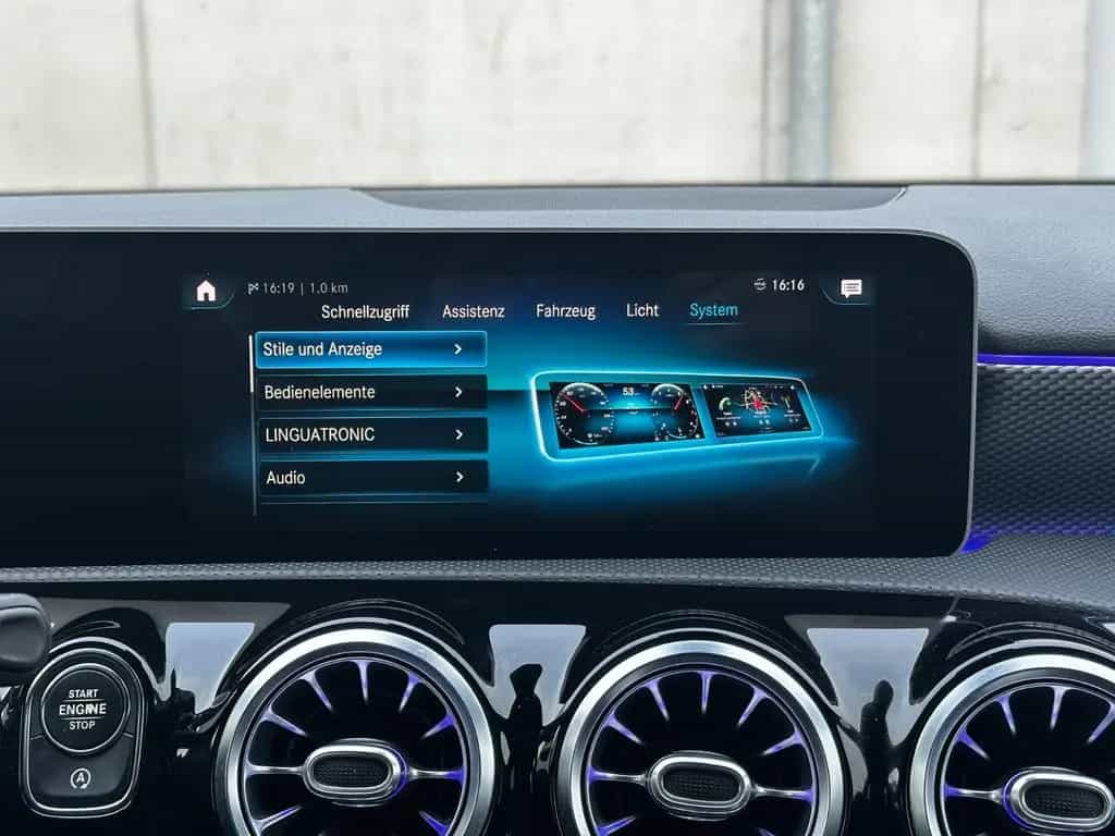 Mercedes-Benz A-Class 200 Edition 19 11/2020-photo-27