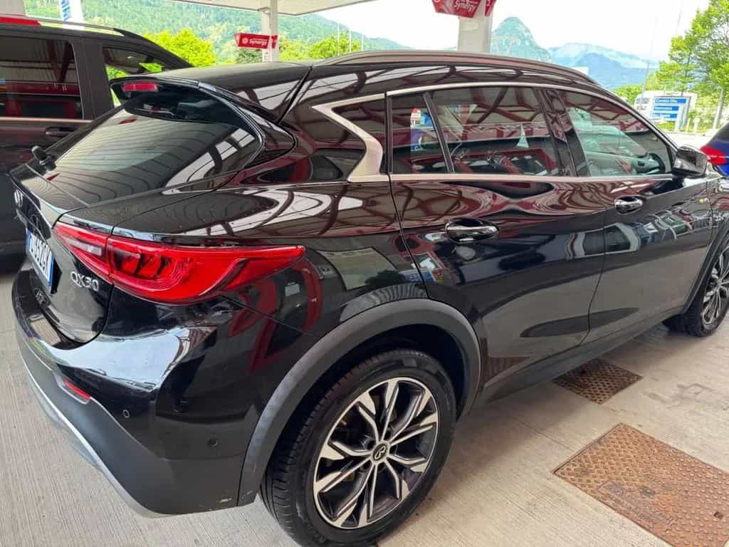 Infiniti QX30 2.2 diesel DCT AWD Executive 10/2017-photo-9
