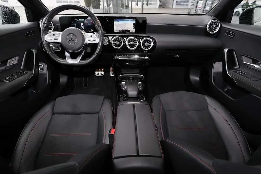 Mercedes-Benz A-Class 200 AMG KAMERA+SPURHALTE+CARPLAY+NIGHT PAKET 02/2022-photo-4