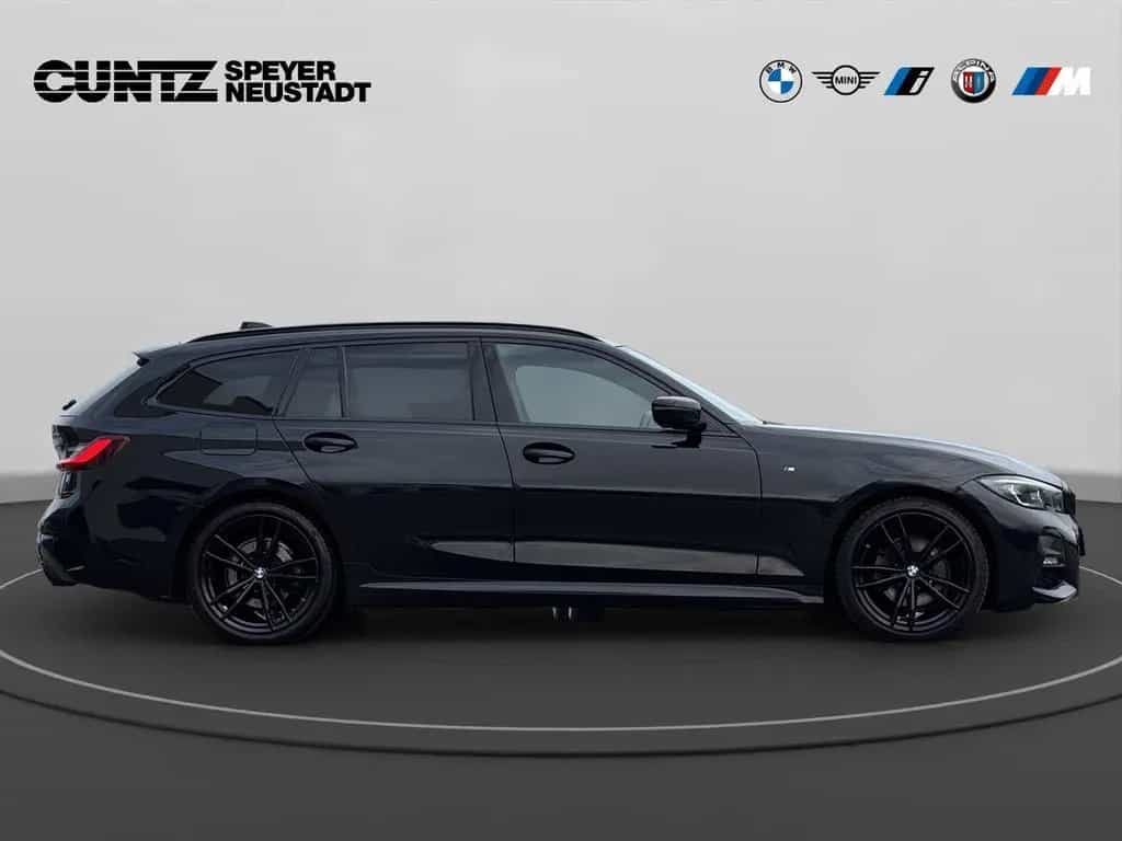 BMW 3 Series 320d xDrive Touring M Sport Park/Drive-Assist. P 05/2022-photo-3