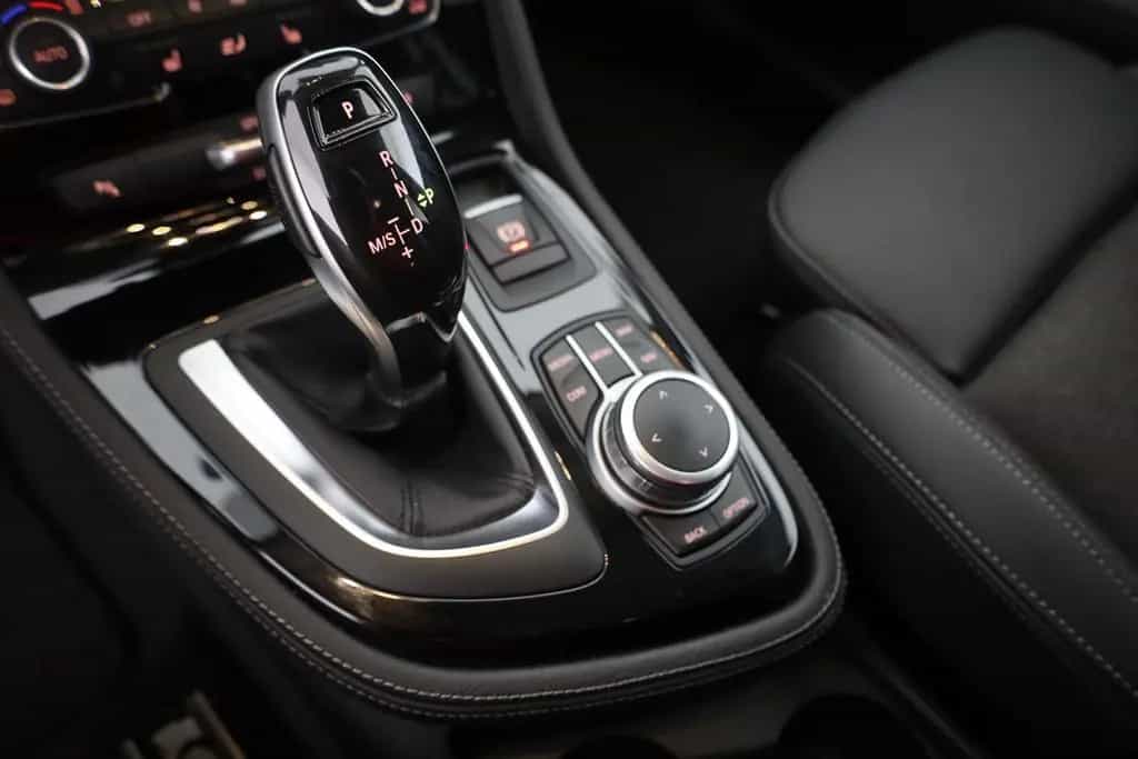 BMW 220 i Active Tourer Sport Line LED Navi Tempomat 01/2019-photo-13