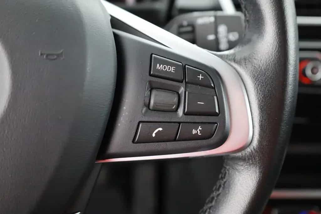 BMW 220 i Active Tourer Sport Line LED Navi Tempomat 01/2019-photo-16