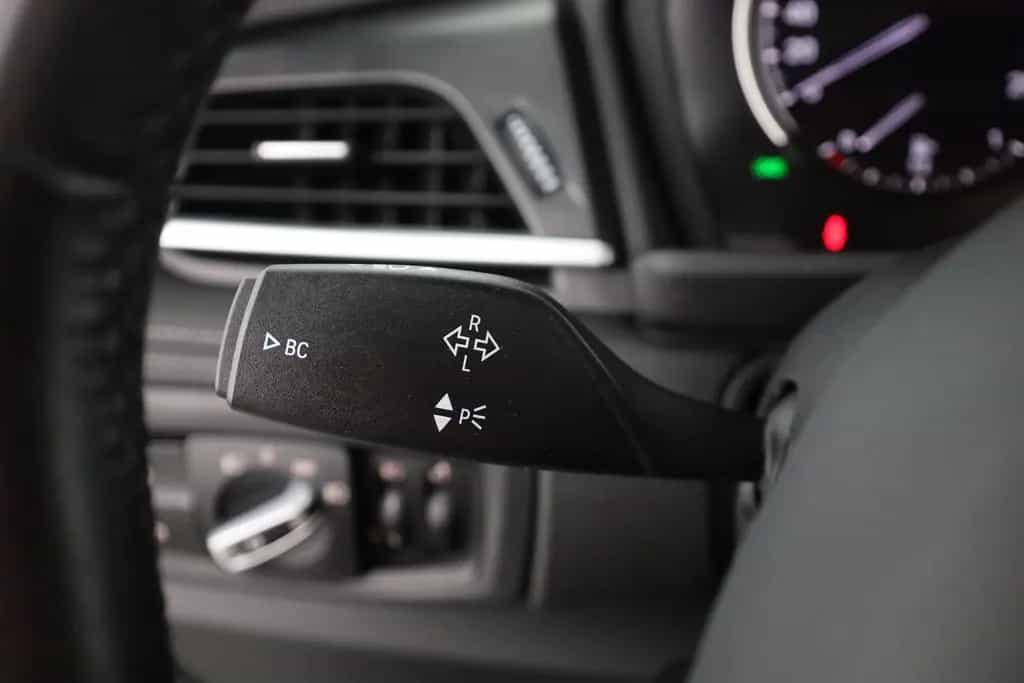 BMW 220 i Active Tourer Sport Line LED Navi Tempomat 01/2019-photo-18