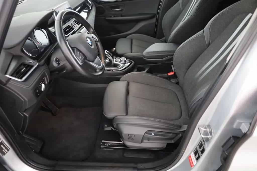 BMW 220 i Active Tourer Sport Line LED Navi Tempomat 01/2019-photo-22