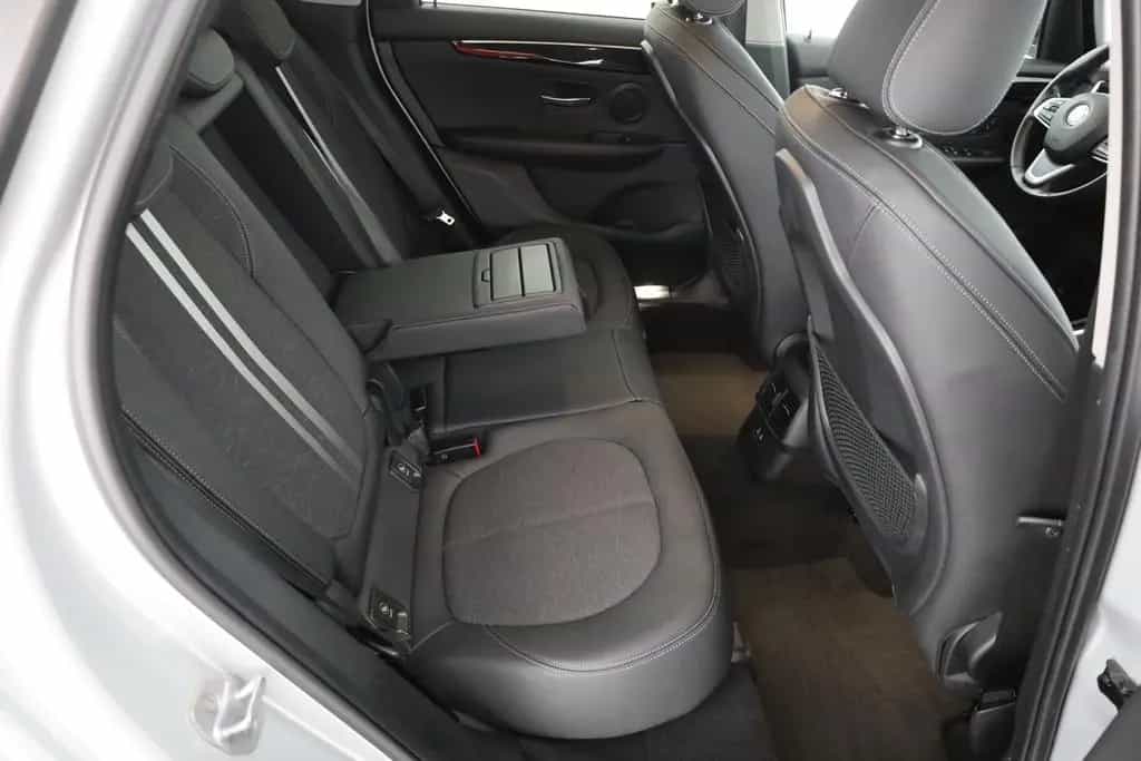 BMW 220 i Active Tourer Sport Line LED Navi Tempomat 01/2019-photo-24