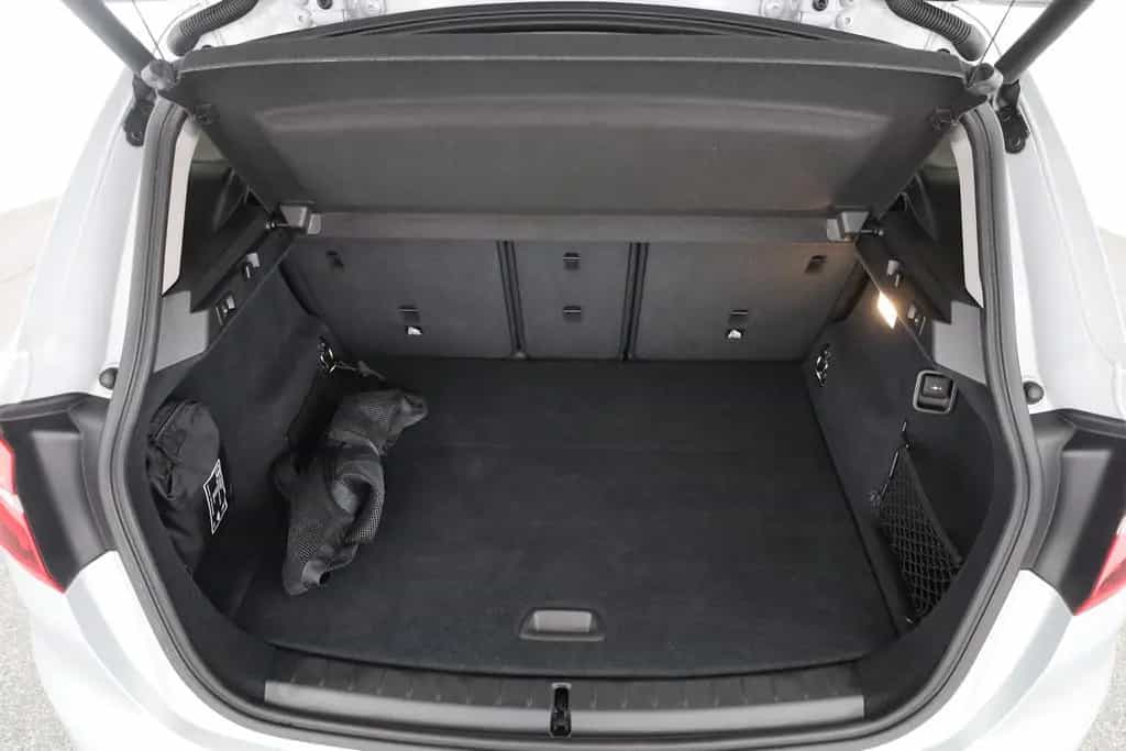 BMW 220 i Active Tourer Sport Line LED Navi Tempomat 01/2019-photo-25