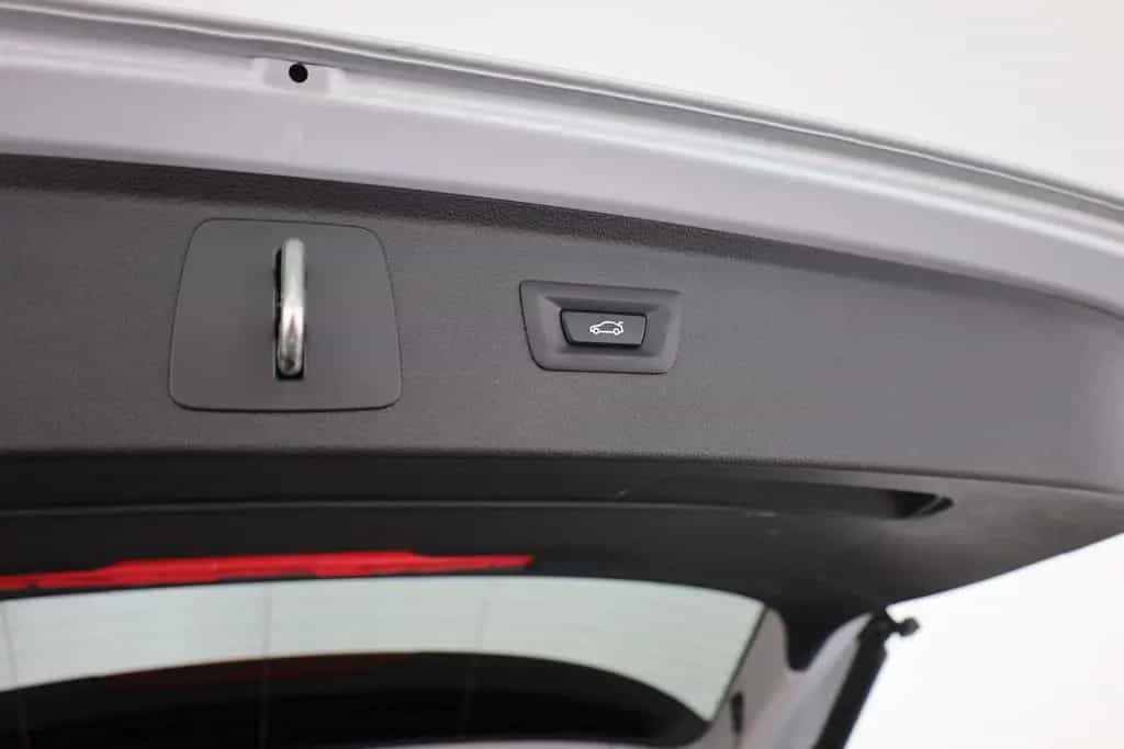 BMW 220 i Active Tourer Sport Line LED Navi Tempomat 01/2019-photo-27