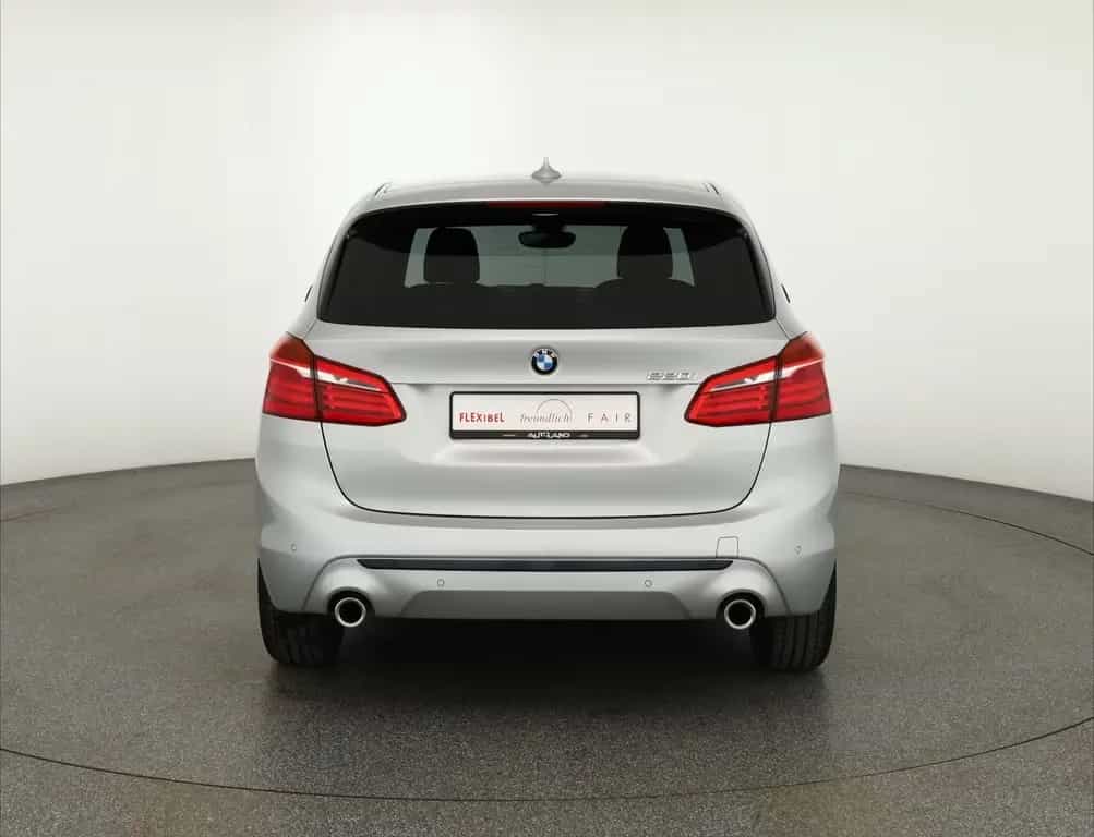 BMW 220 i Active Tourer Sport Line LED Navi Tempomat 01/2019-photo-3