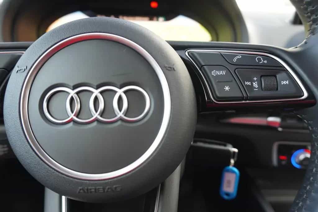 Audi A3 Sportback 1.5 Bi-Xenon Tempomat Sitzheizung 08/2018-photo-14