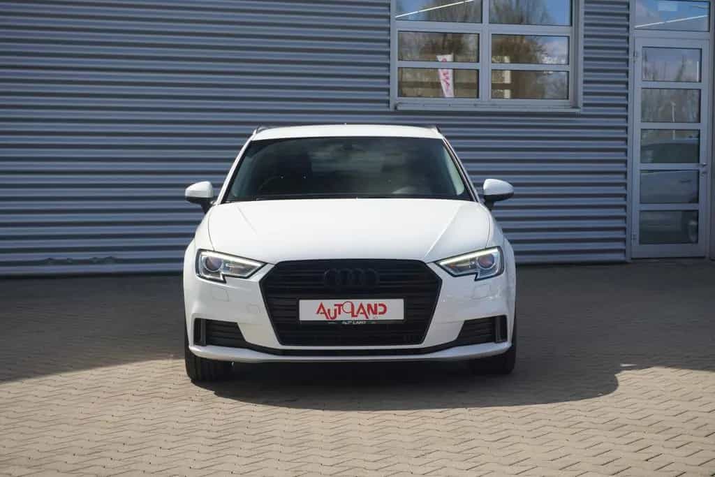 Audi A3 Sportback 1.5 Bi-Xenon Tempomat Sitzheizung 08/2018-photo-2