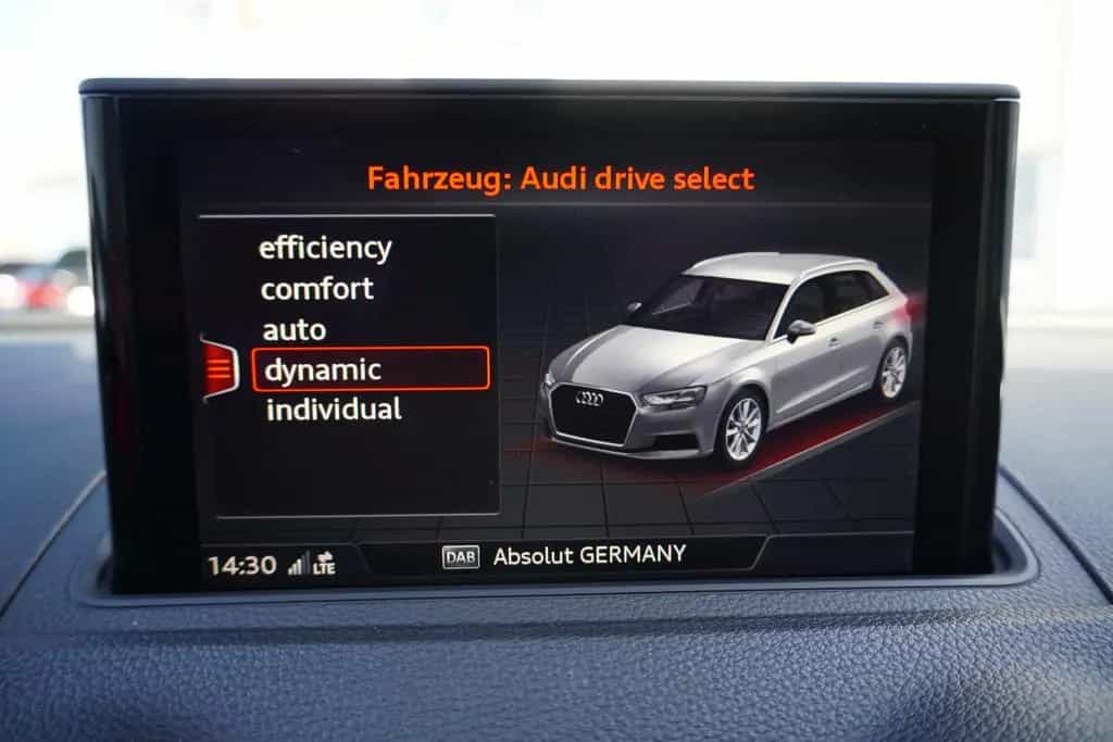 Audi A3 Sportback 1.5 Bi-Xenon Tempomat Sitzheizung 08/2018-photo-24