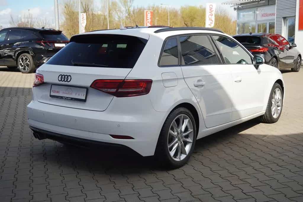 Audi A3 Sportback 1.5 Bi-Xenon Tempomat Sitzheizung 08/2018-photo-5