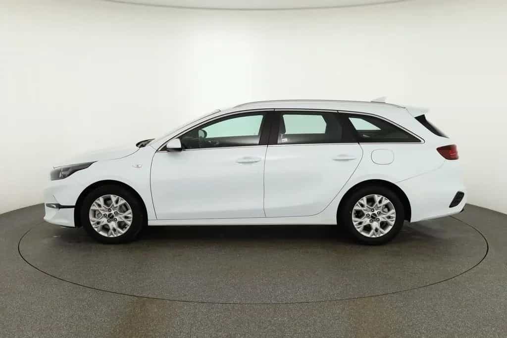 Kia Ceed SW 1.5 T-GDI Vision Navi Kamera PDC USB AHK 05/2022-photo-0