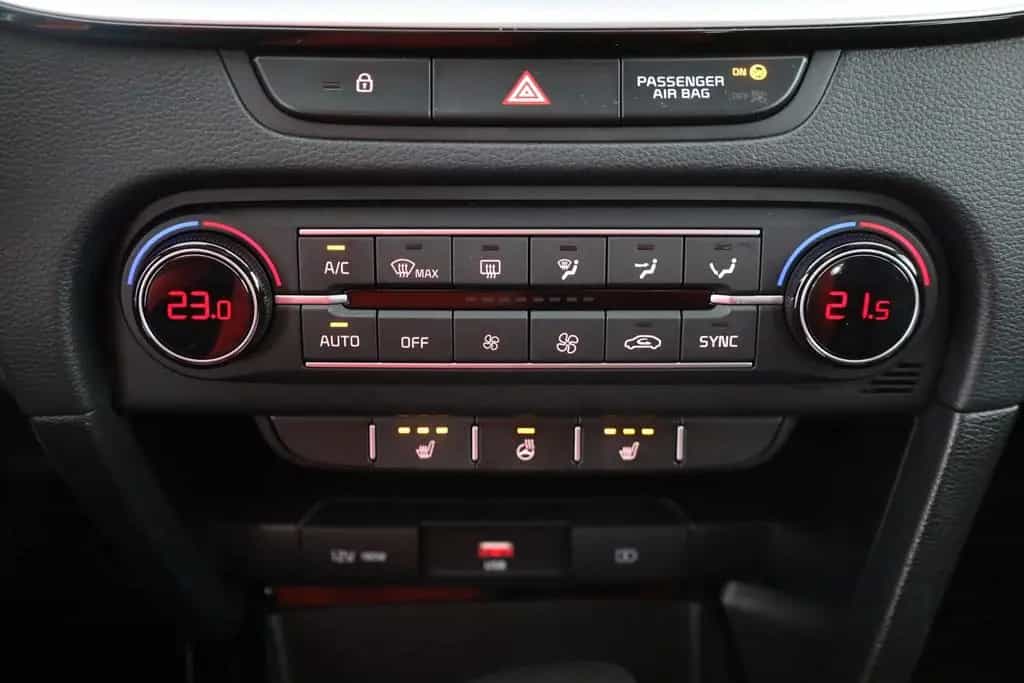Kia Ceed SW 1.5 T-GDI Vision Navi Kamera PDC USB AHK 05/2022-photo-10
