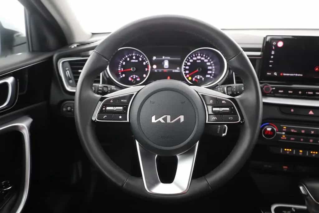 Kia Ceed SW 1.5 T-GDI Vision Navi Kamera PDC USB AHK 05/2022-photo-12